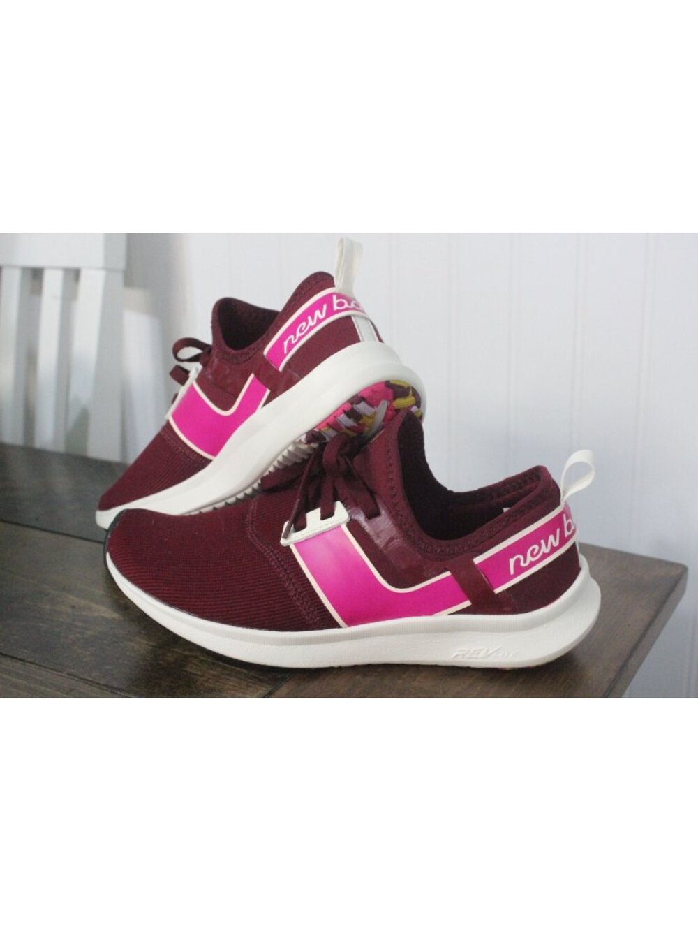 New Balance Nergize Womens Burgundy & Pink Athletic Sneakers RevLite Sole Size 7